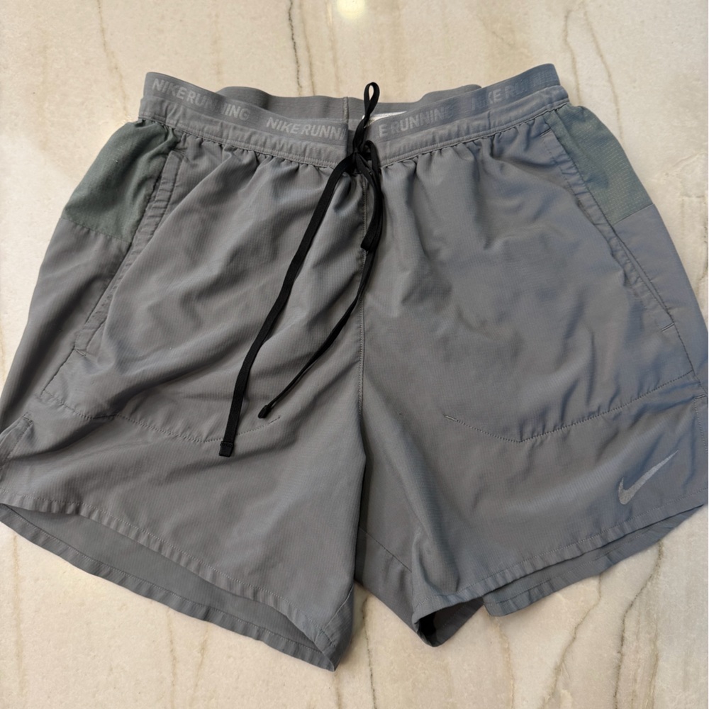 Nike DRI-FIT Stride 5”